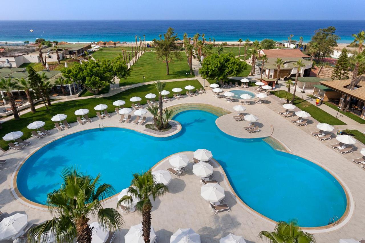Hotel FUN&SUN Life Side Kızılot Exterior foto