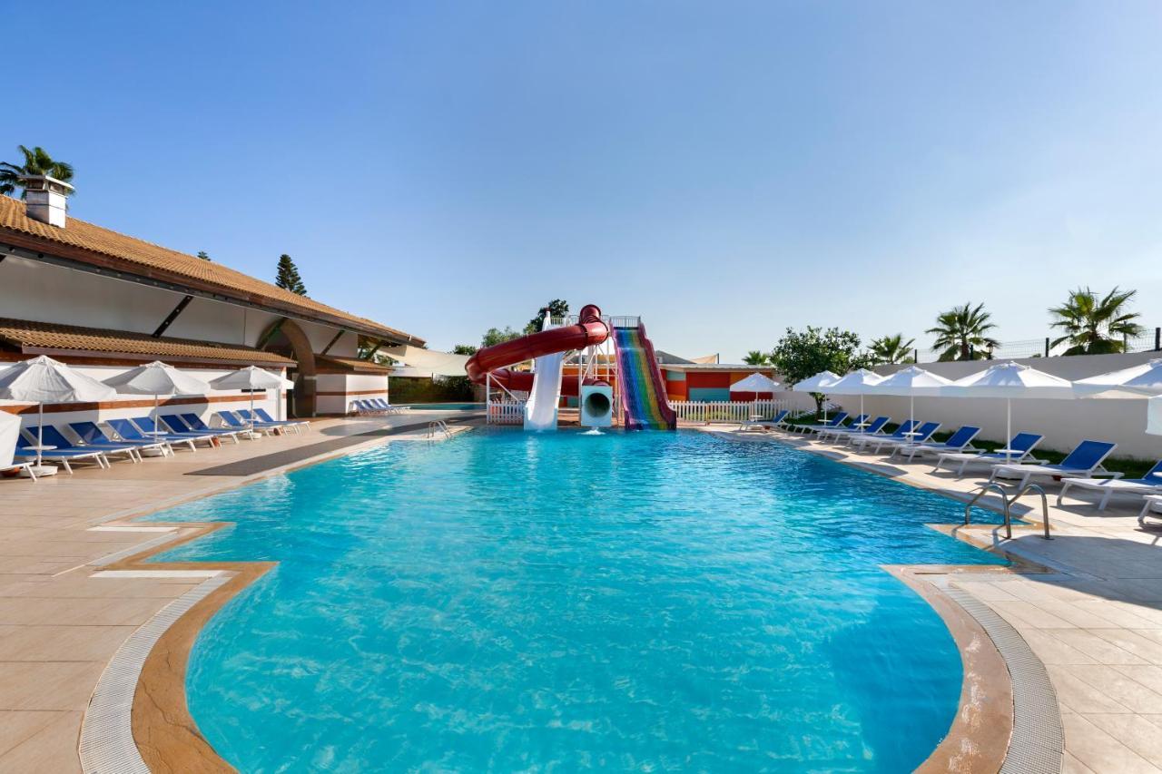 Hotel FUN&SUN Life Side Kızılot Exterior foto